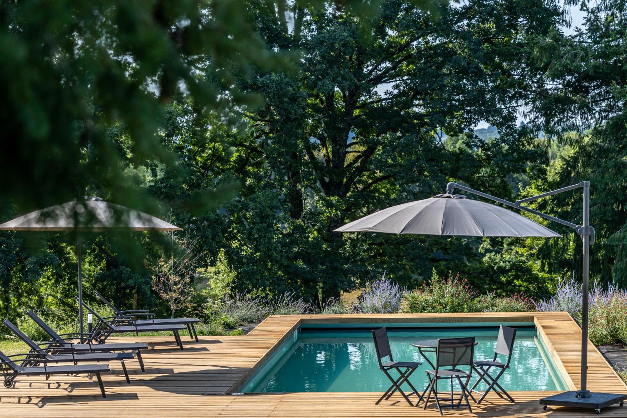 Domaine De La Clauzure Hotel La Roche-Canillac Bagian luar foto